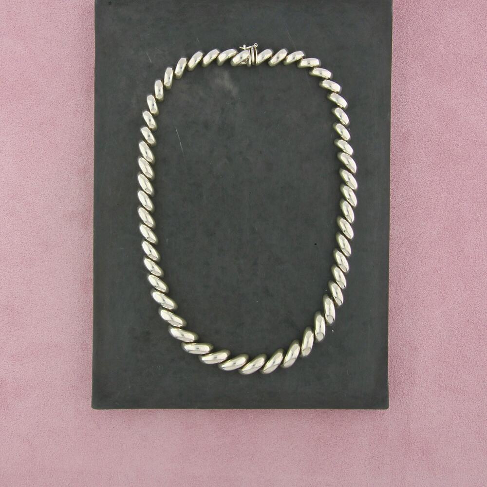 Elegant Silver Necklace